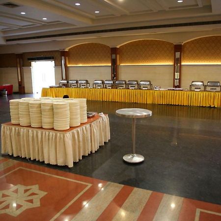 Hotel Swagath Grand Nagole Hyderabad Exterior foto
