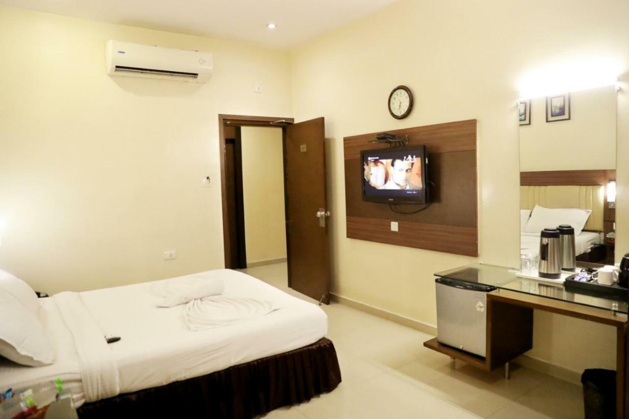 Hotel Swagath Grand Nagole Hyderabad Exterior foto